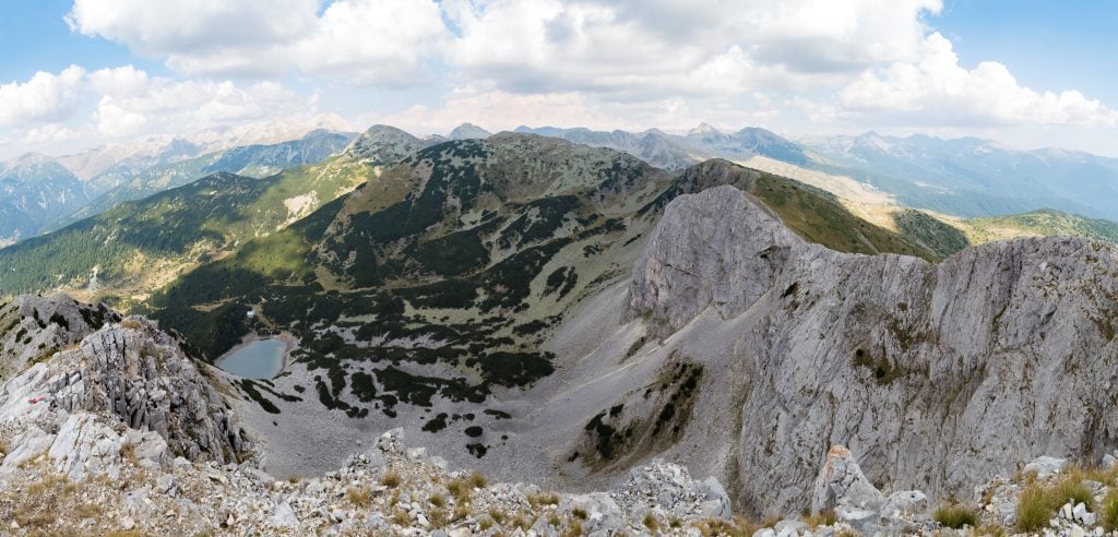 A mountain panorama photo